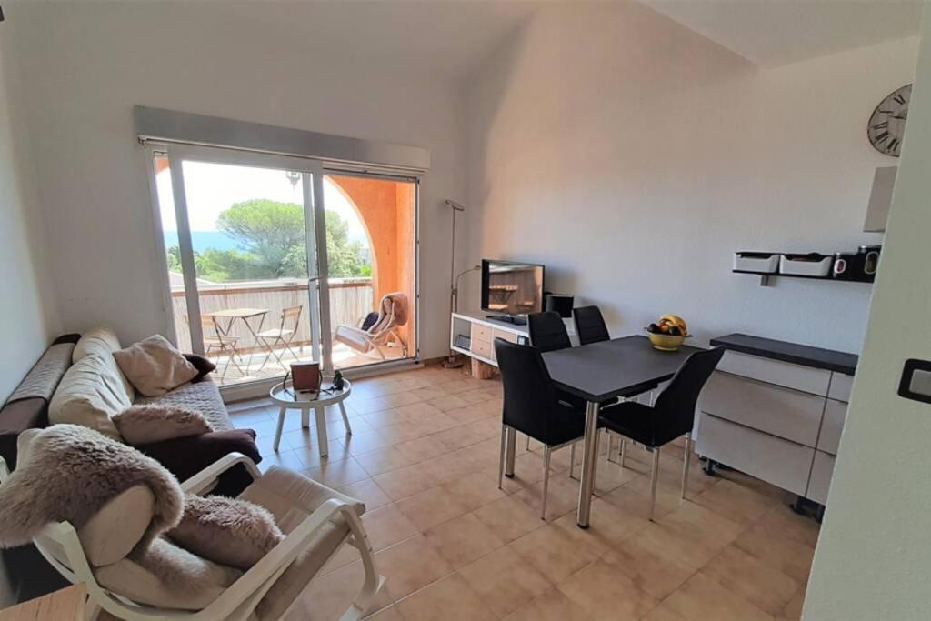 Charmant Appartement Vue Mer A 100M De La Plage. Saint Aygulf Bagian luar foto