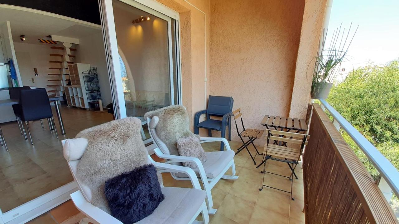 Charmant Appartement Vue Mer A 100M De La Plage. Saint Aygulf Bagian luar foto